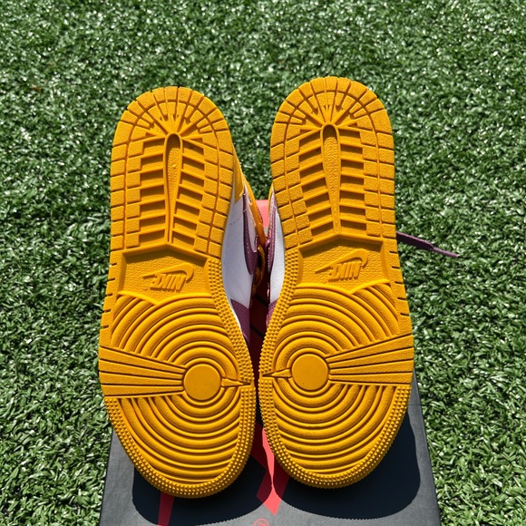 Air Jordan 1 ‘BrotherHood’
Size 5y
9/10 Condition
Buy Now $120 - Picture 6 of 7